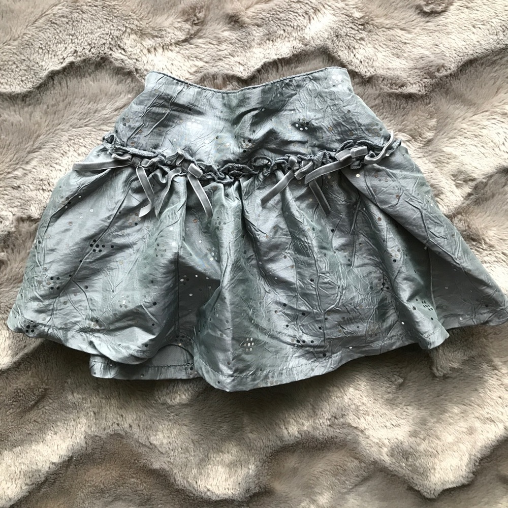 Beautiful silver sparkly skirt velvet bows 18m