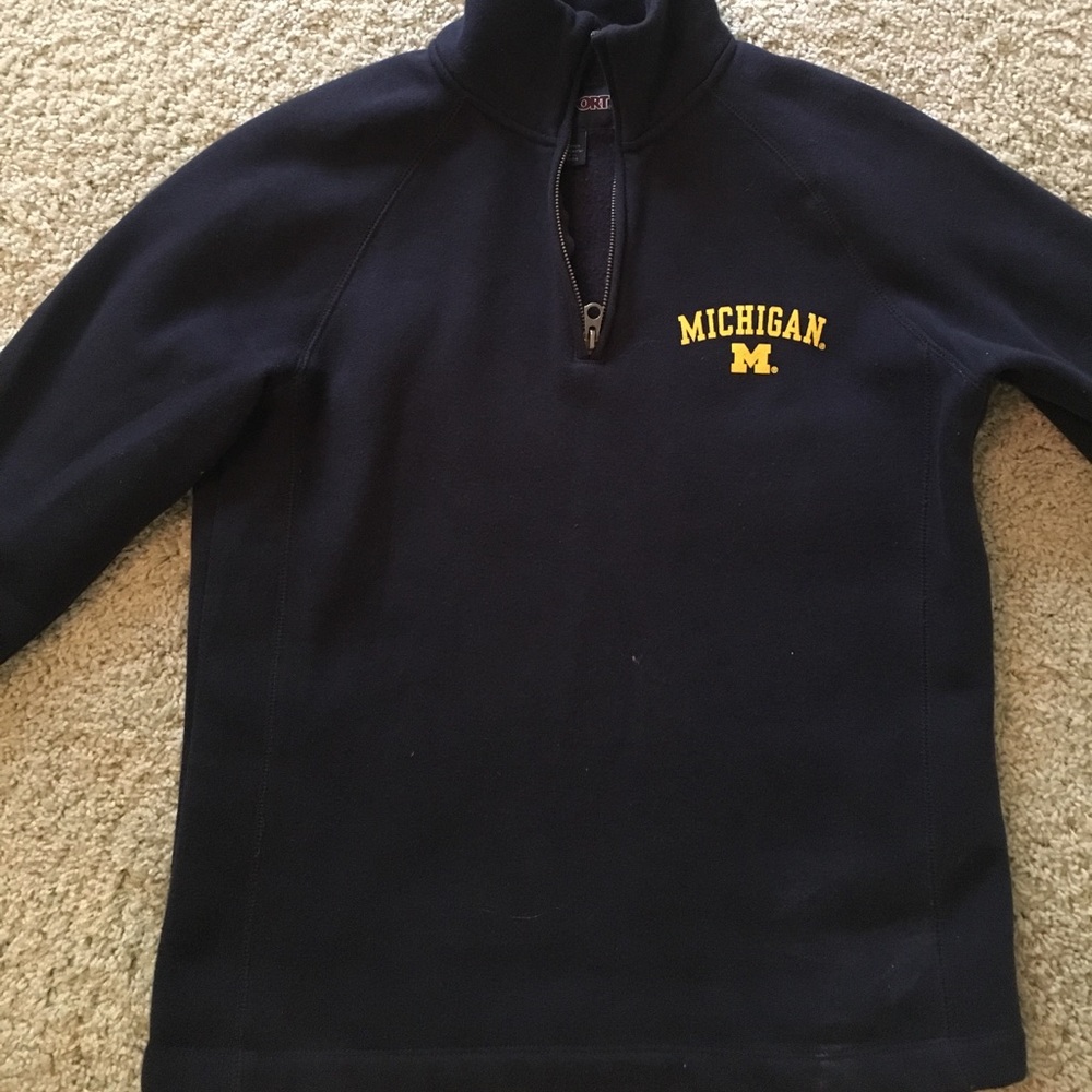 SOLD Size M University of Michigan quarter zip