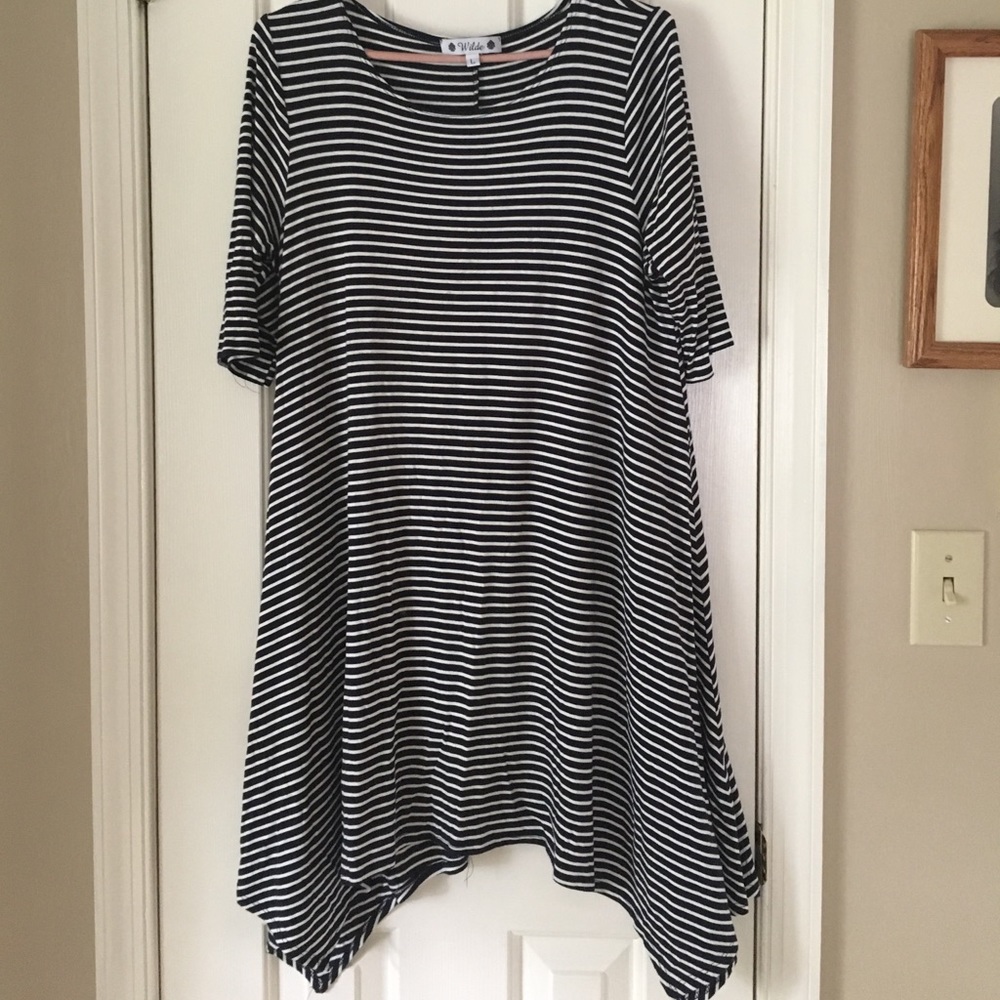Scoop neck dress