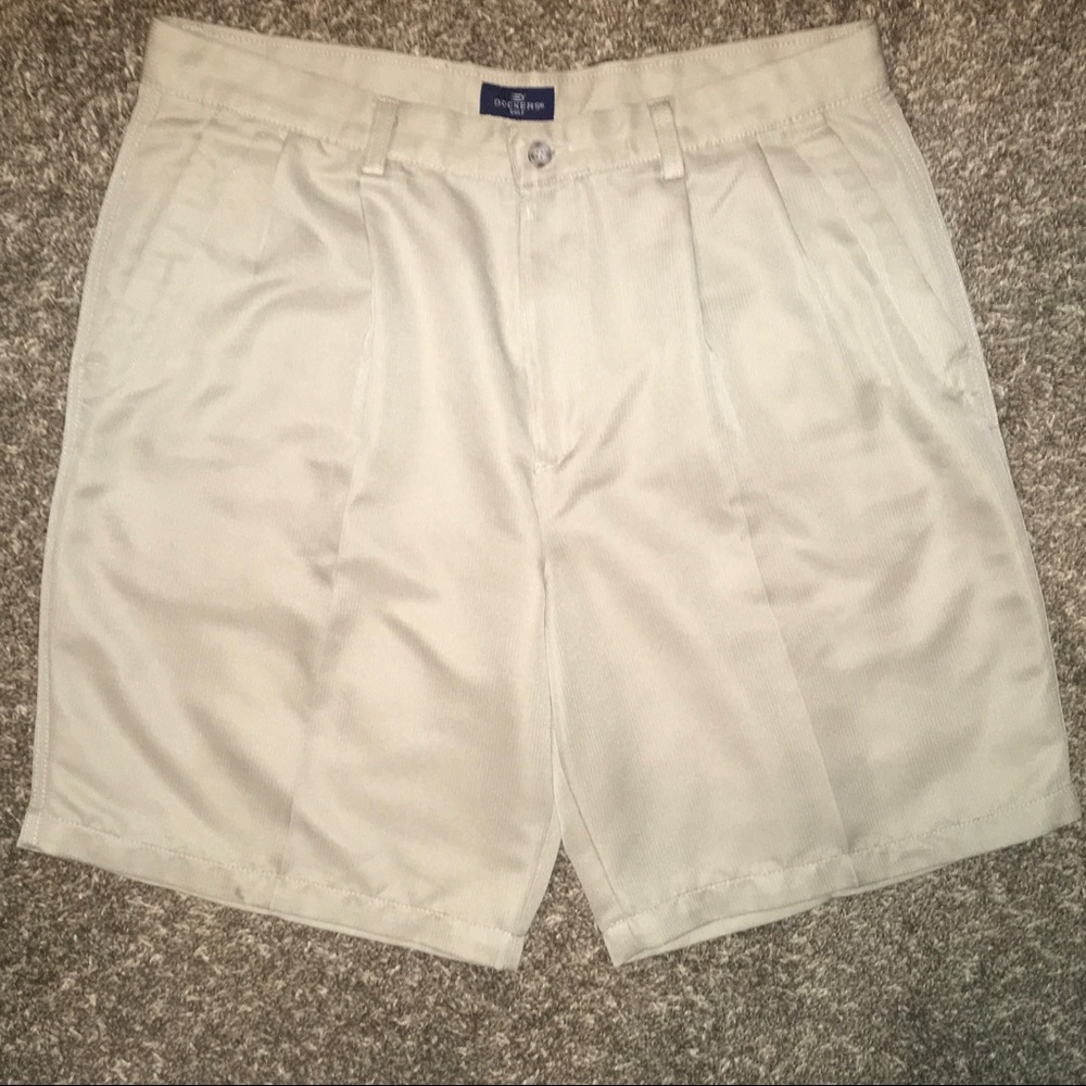 Men's size 36 Dockers Golf shorts