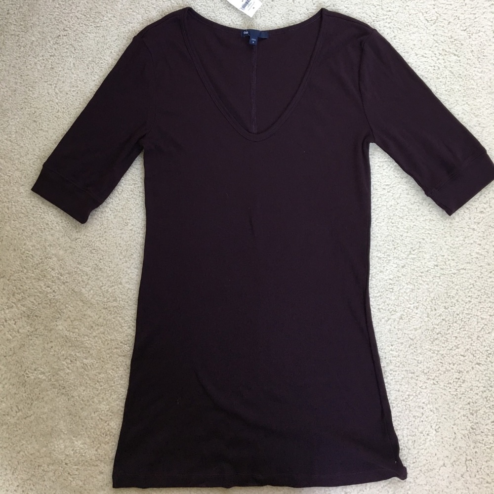 Wine colored, V-neck