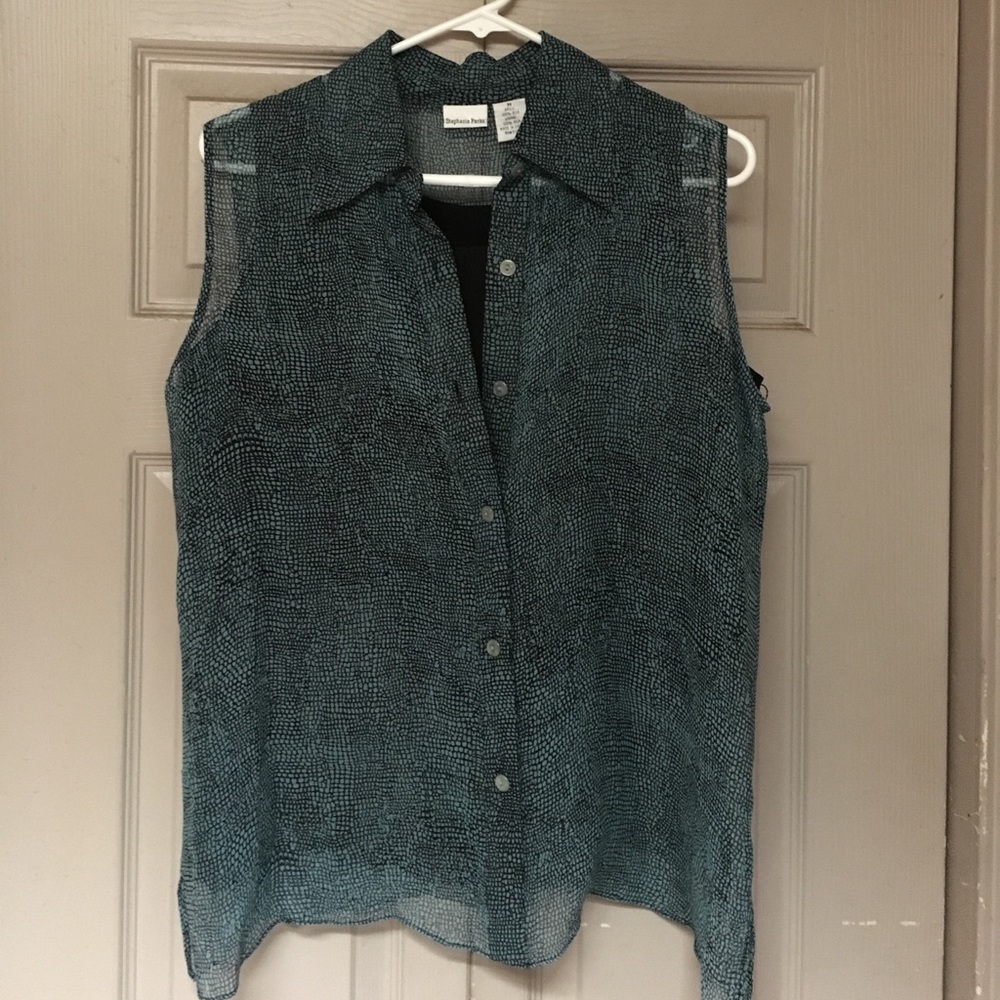Sleeveless Blouse