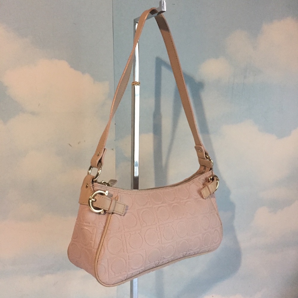 Salvatore Ferragamo pink leather shoulder bag