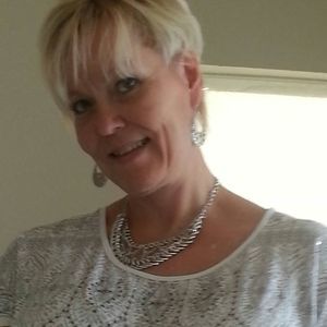 Meet your Posher, Rhonda