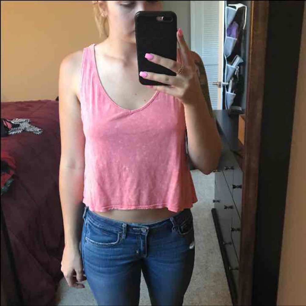 Pacsun heart cut out tank!