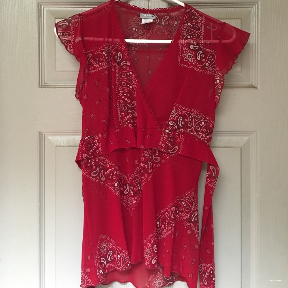 Sleeveless Blouse