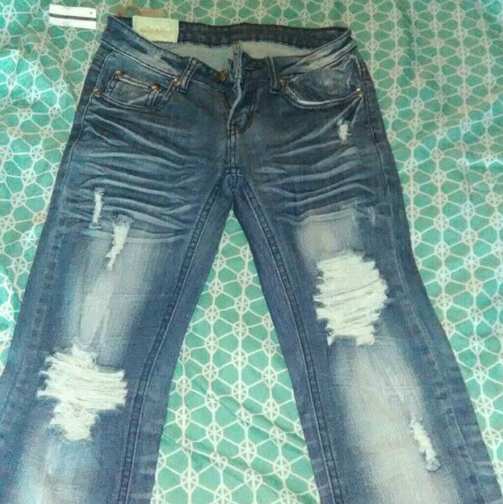 Jeans - Picture 2 of 3