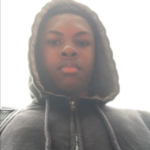 Meet your Posher, Emmanuel