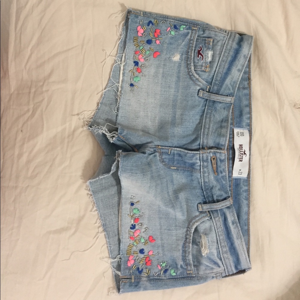 light wash colorful beaded denim shorts
