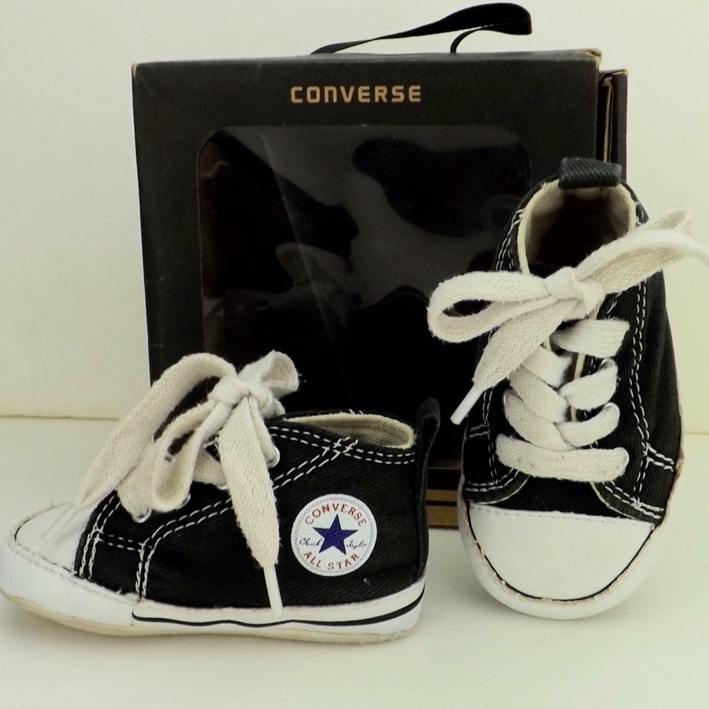baby chucks Converse hi top crib shoes pre walker
