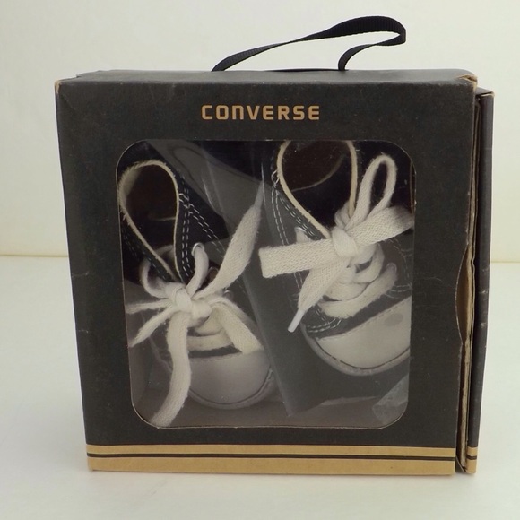 baby chucks Converse hi top crib shoes pre walker - Picture 2 of 8