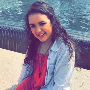 Meet your Posher, Abigail