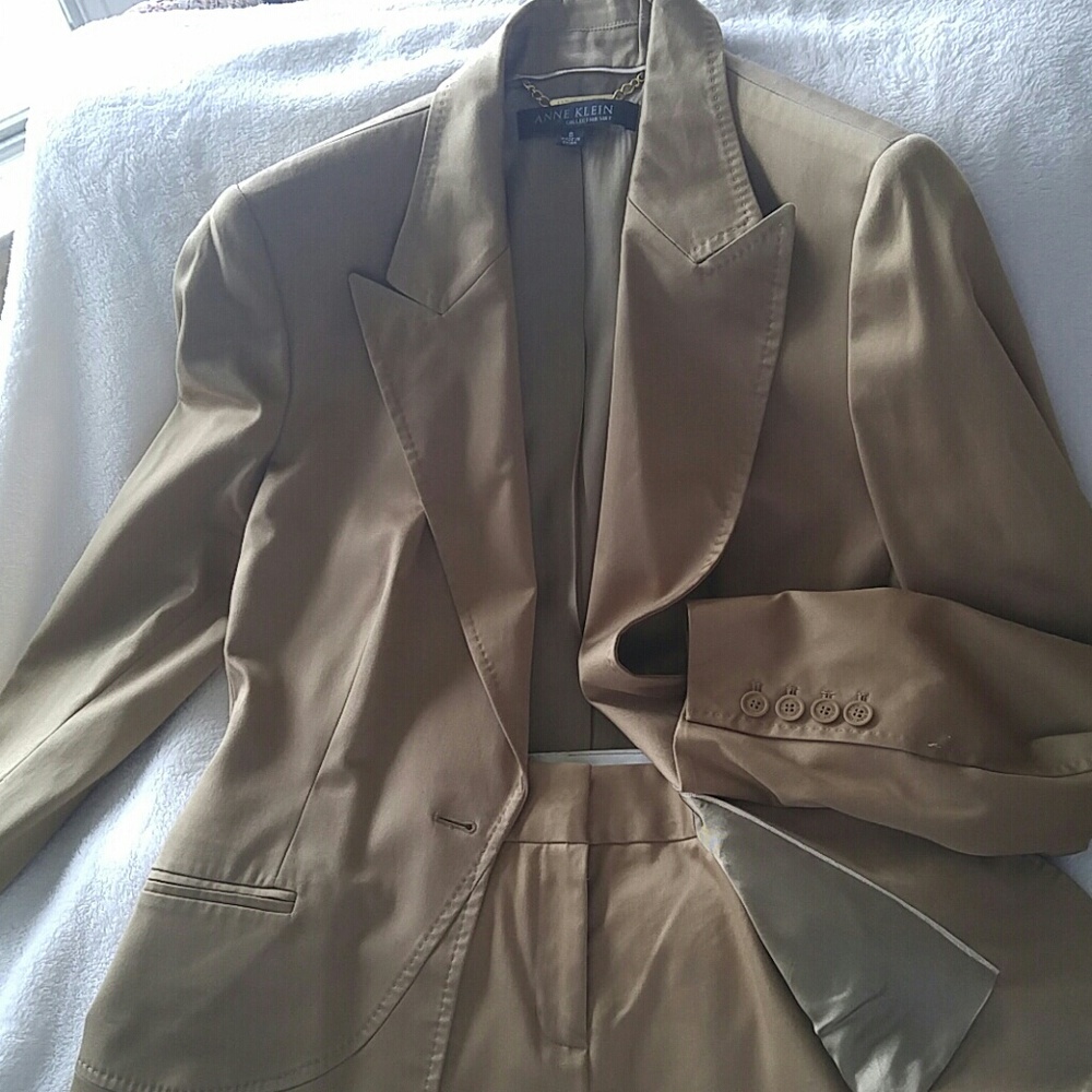 Anne Klein Collection pantsuit - Picture 2 of 3