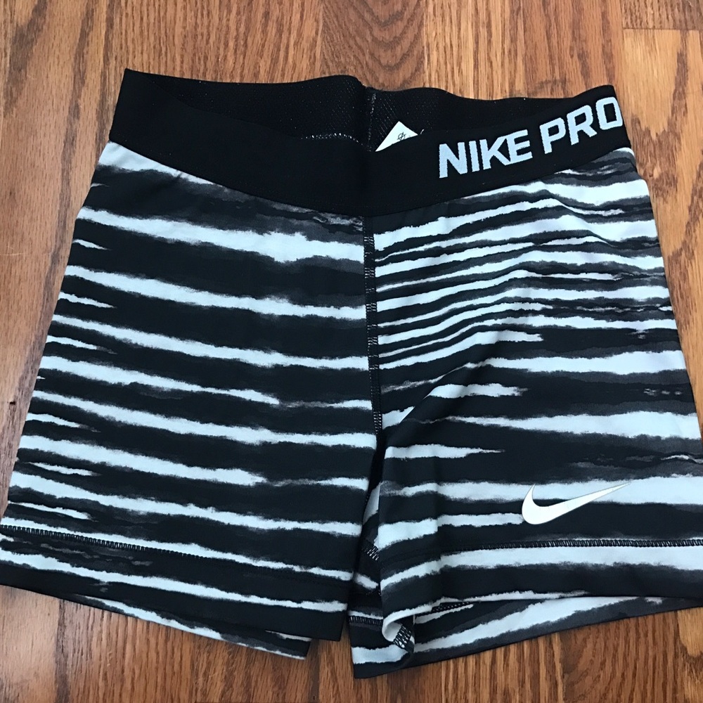 Nike pro black and white XS spandex