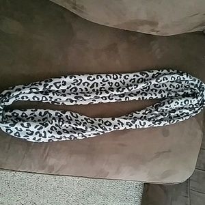 Infinity scarf