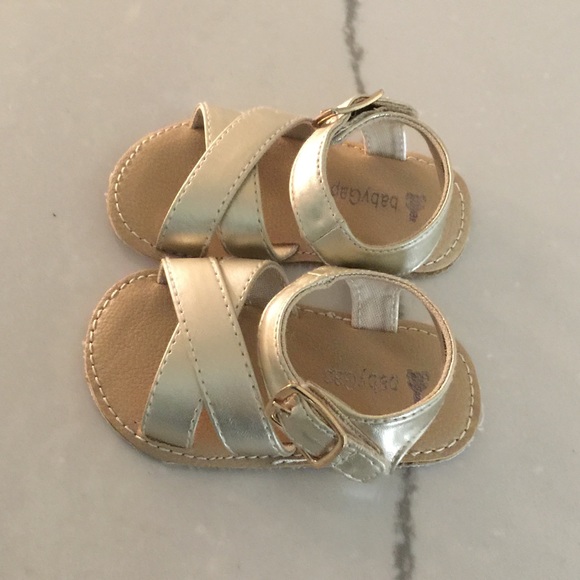 Baby Gap sandals - Picture 2 of 3