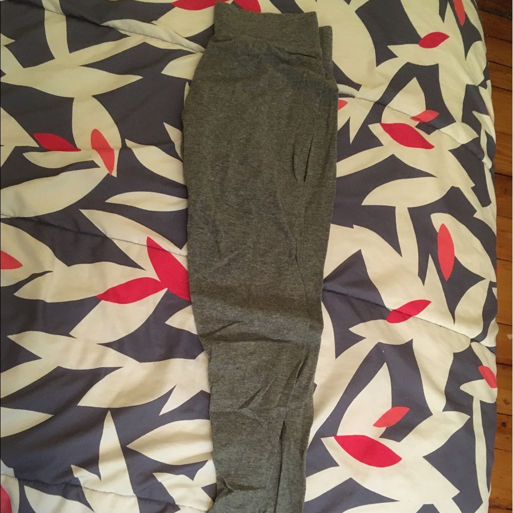 Mossimo Thin Gray Crop Leggings