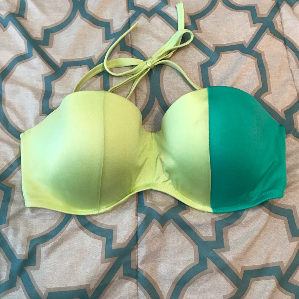 Victoria's Secret 36DD swimsuit top!