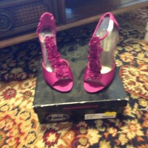 New magenta pumps