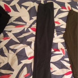 Forever 21 Gray Crop Leggings