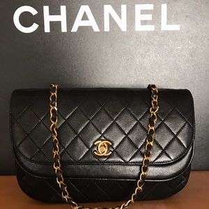 Gorgeous Authentic Chanel matelesse Lambskin chain
