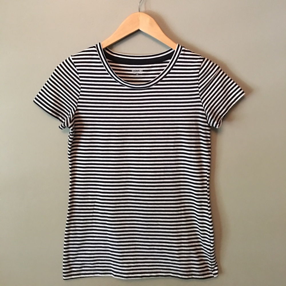 Mossimo black and white striped tee