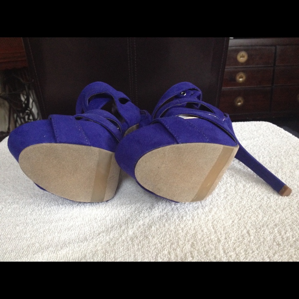JustFab Pallina High Heels - Picture 5 of 8