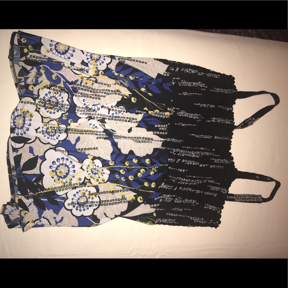 Patterned tank