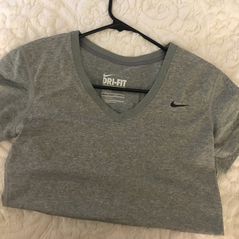 Nike women's t shirt XS