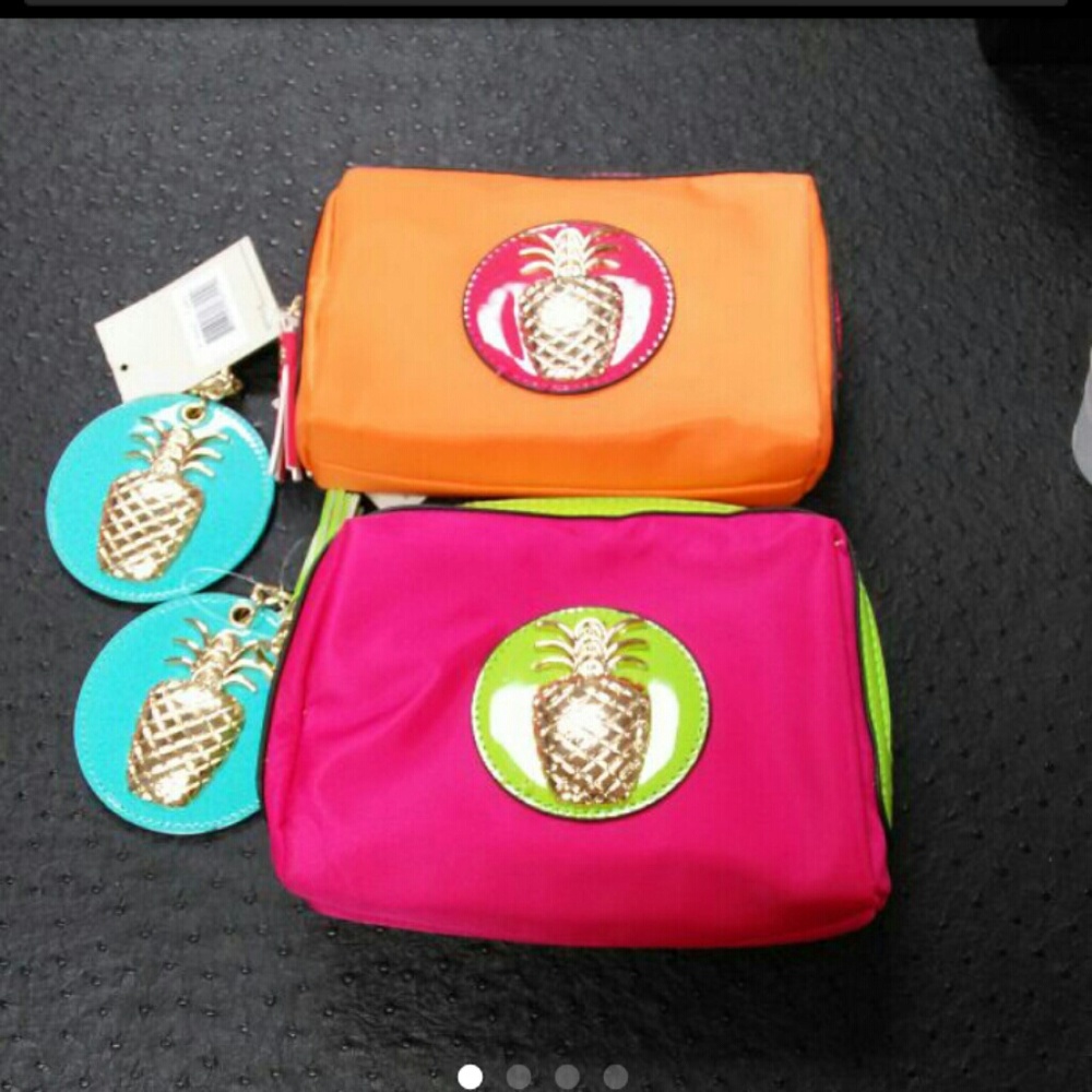 Make up bags with keychain