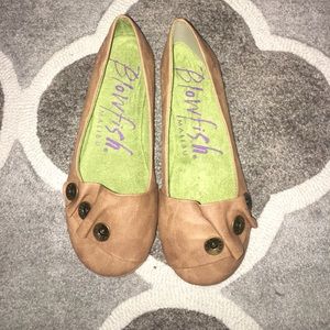 Blowfish Shoes - Blowfish tan flats with three metal button detail Blowfish Shoes - Blowfish tan flats with three metal button detail