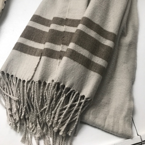 Scarf - Picture 2 of 3