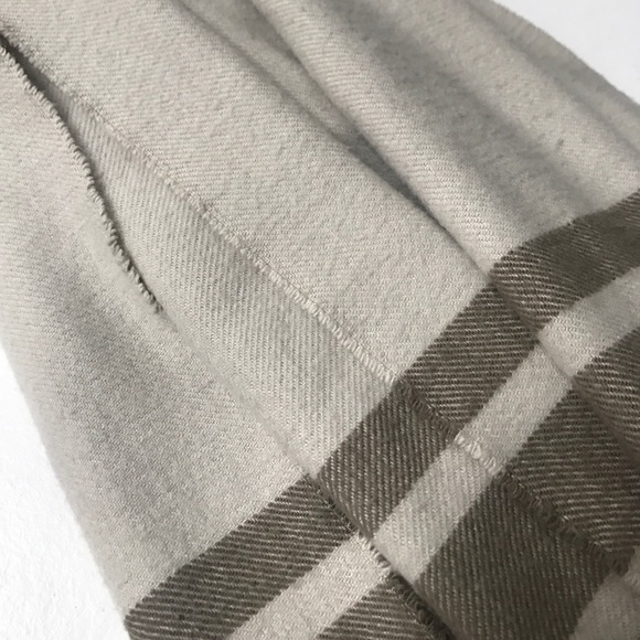 Scarf - Picture 3 of 3