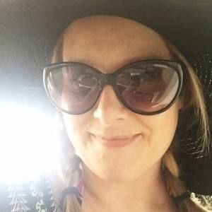 Meet your Posher, Stacy