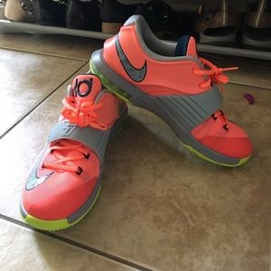 KD 7 Bright Mango 4.5Y