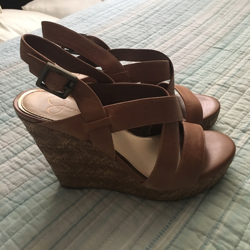 jessica simpson jerrimo wedges