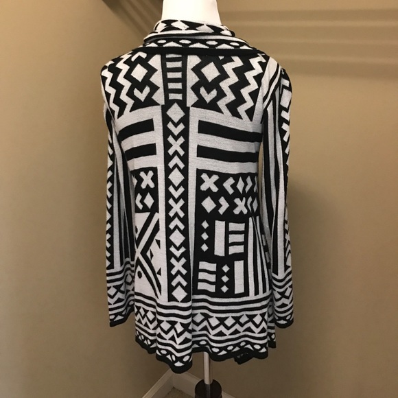 Aztec cardigan - Picture 3 of 3