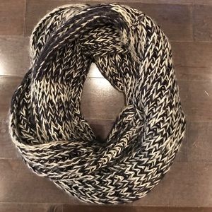Infinity scarf