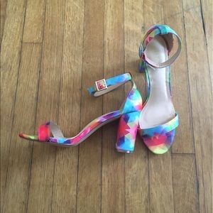 Multicolored heels
