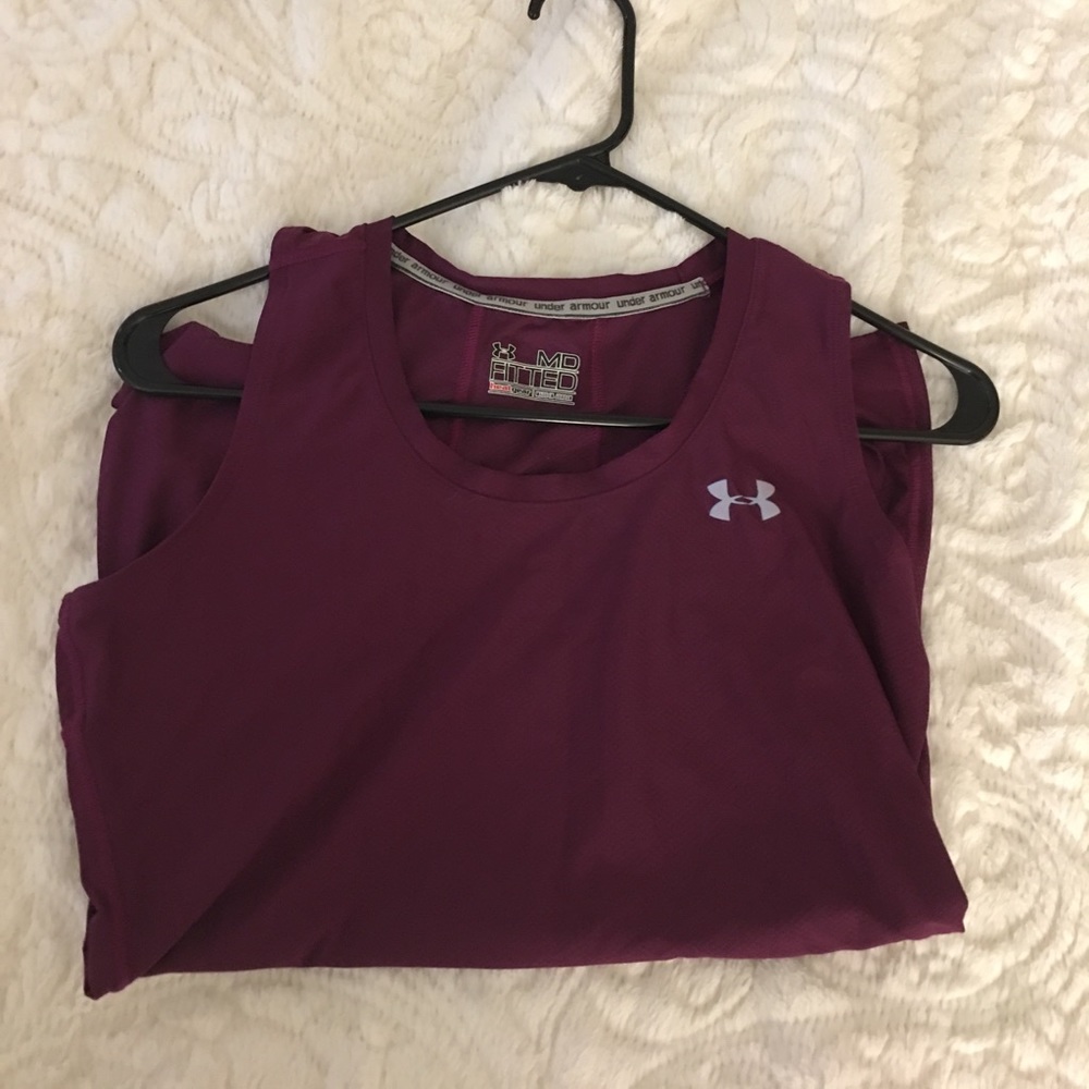 Under armour women's tank top size MED