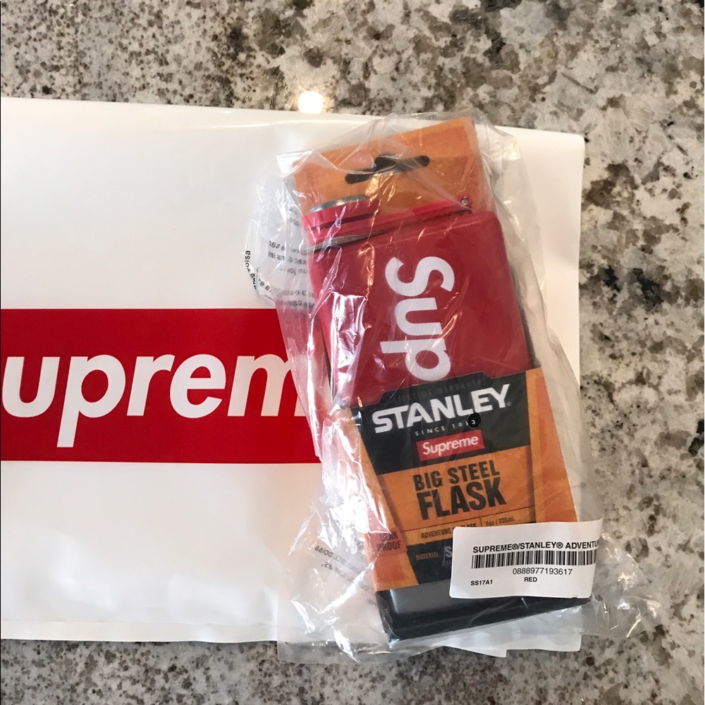 Supreme x Stanley flask