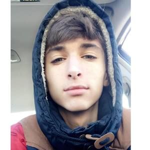 Meet your Posher, Chase