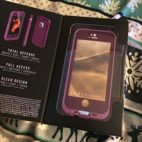 Purple iPhone 5s lifeproof case - Picture 2 of 4