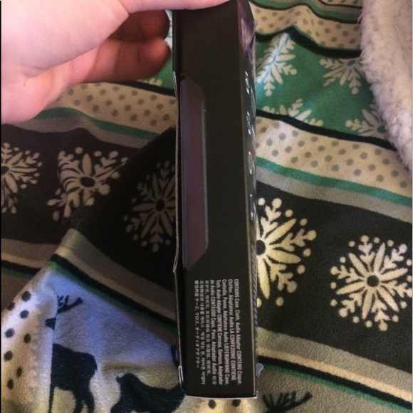 Purple iPhone 5s lifeproof case - Picture 4 of 4