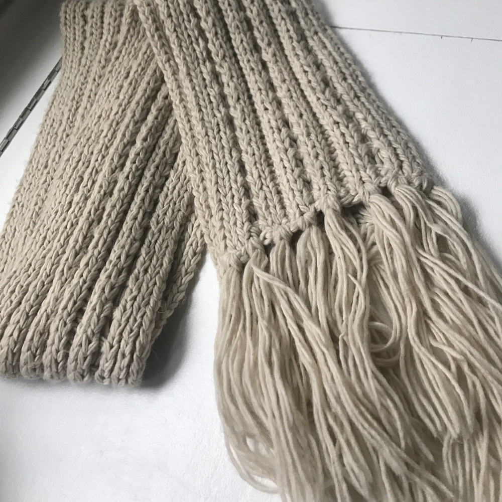 Scarf - Picture 2 of 3