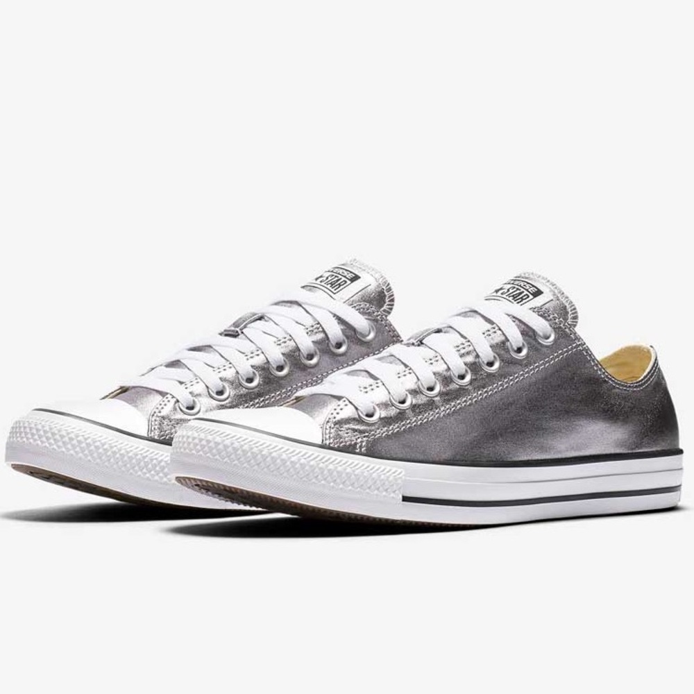 🌴☀️SALE! Converse womens Chuck Taylor's shoes new - Picture 2 of 3