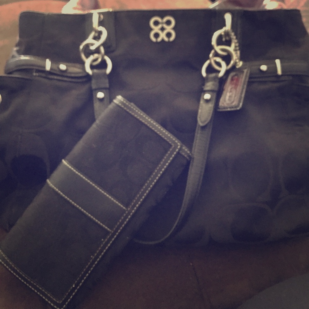 Black Coach purse and matching wallet