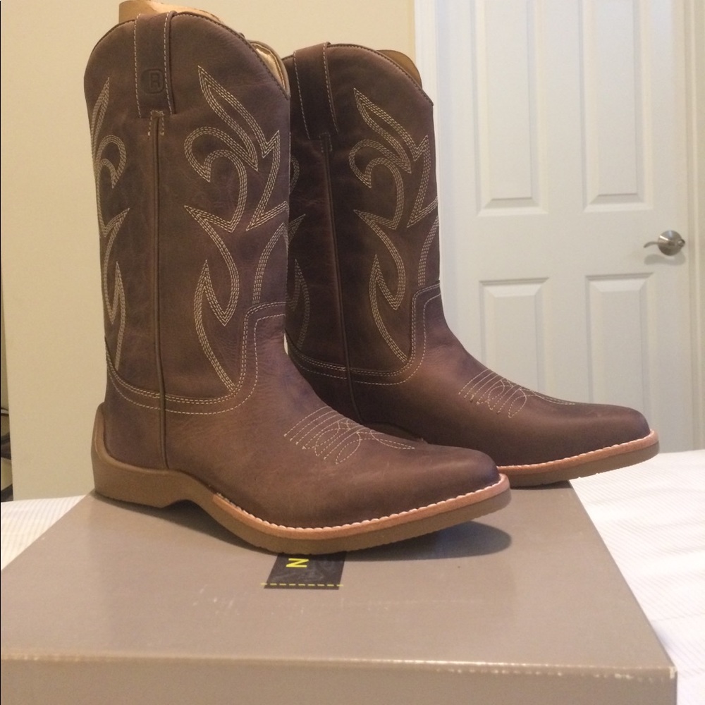 Kenneth Cole Reaction boots