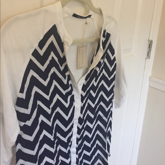 Doe and Rae Button down Chevron - Picture 2 of 4