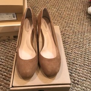 Brand New Lands End Suede Pumps